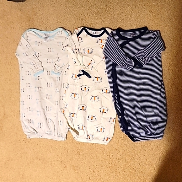Gerber Other - 3‎ 100% Organic cotton unisex night gowns